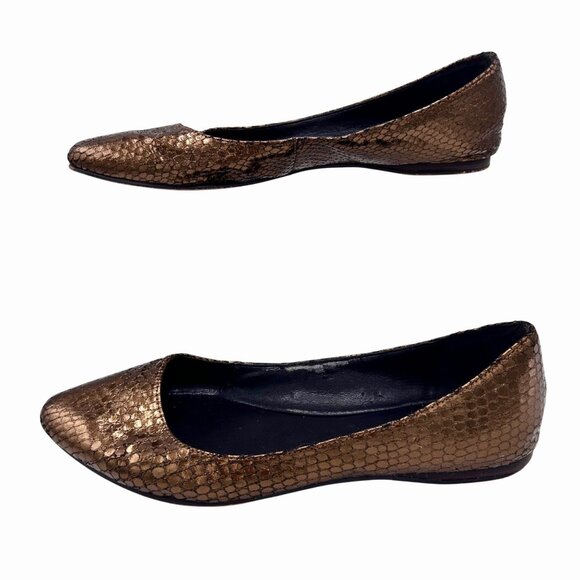 NINE WEST METALLIC BRONZE SNAKE LEATHER POINTED TOE FLATS - 6M - Picture 3 of 9